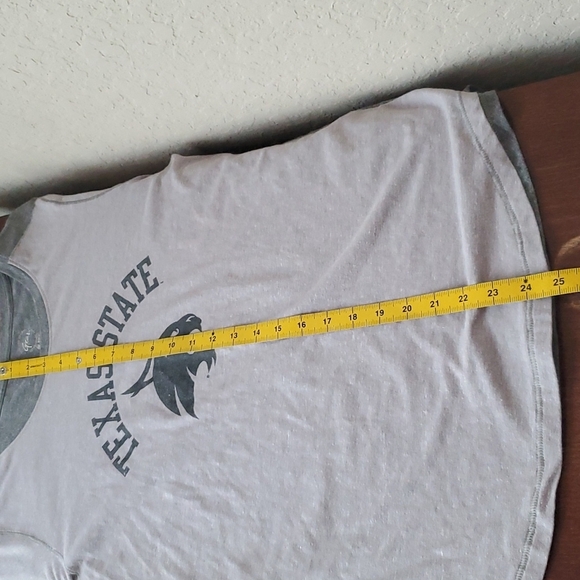 4/$30 Texas State Boko the bobcat logo sz m gray Longsleeve top ** - Picture 7 of 7
